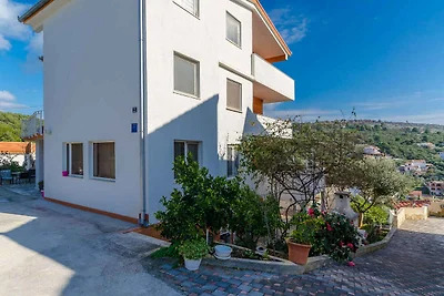 Ferienwohnung Vlado mit Meerblick in Okrug Go