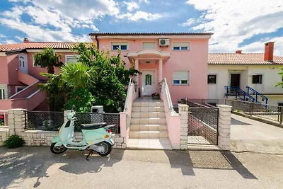 Ferienwohnung mit Balkon und Klimaanlage