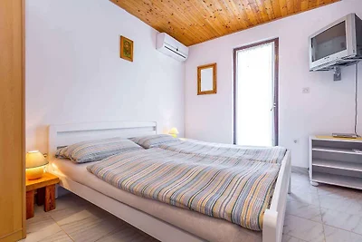 Ferienwohnung mit Balkon und Klimaanlage