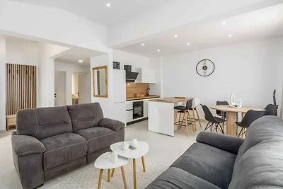 Ferienwohnung mit Klimaanlage und Balkon