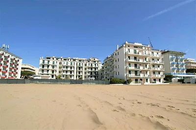Ferienwohnung direkt am Strand mit Pool
