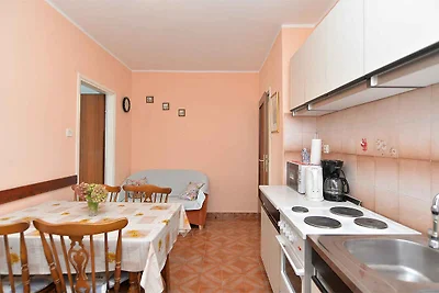 Ferienwohnung mit Klimaanlage und Balkon