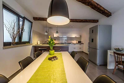 Villa mit Pool und Klimaanlage