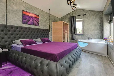 Villa mit Klimaanlage und Pool