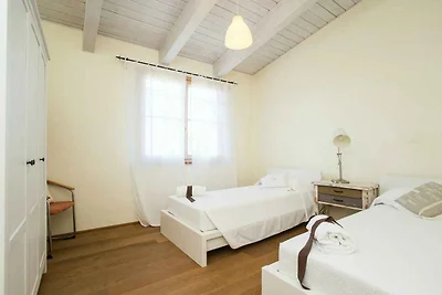 Ferienwohnung mit Terrasse, Klimaanlage und