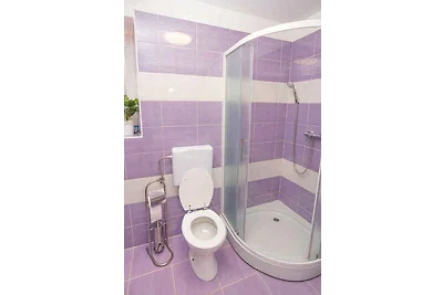 Ferienhaus mit Terrasse und Pool