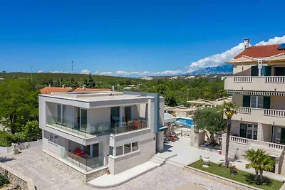 Komfortable Ferienwohnung Tomo mit Meerblick 