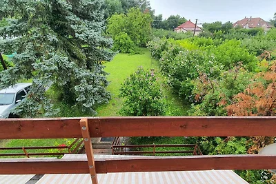 Ferienhaus mit Terrasse, grossem Garten und