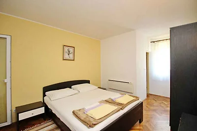 Ferienwohnung mit Balkon und Klimaanlage