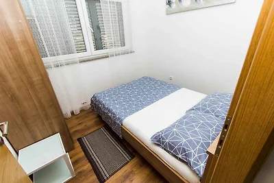 Gemütliches Apartment Vesna in Vodice für ein