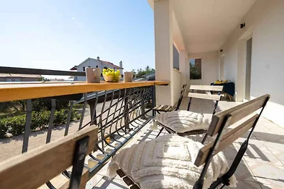 Charmante Ferienunterkunft Srića in Sv.