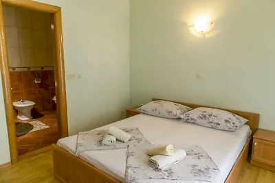 Ferienwohnung mit Klimaanlage und Balkon