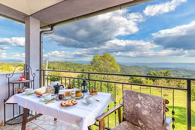 Ferienwohnung mit Terrasse und Balkon