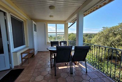 Ferienwohnung mit Balkon und einem