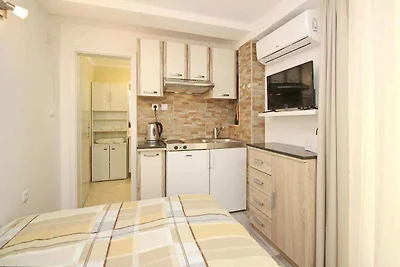 Studio mit Terrasse und Klimaanlage