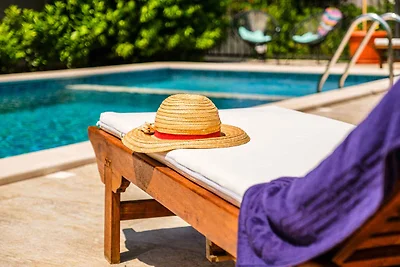 Ferienhaus mit Pool und Klimaanlage