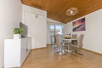 Ferienwohnung Mit Internet und Klimaanlage