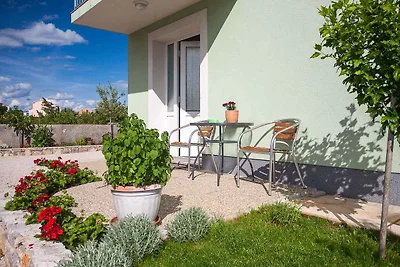 Studio mit Terrasse und Klimaanlage