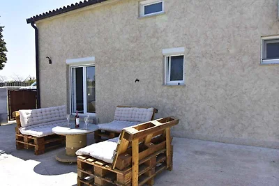 Ferienhaus mit Pool in Strandnähe