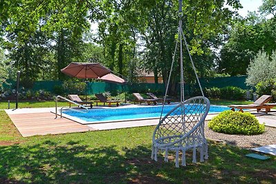 Ferienwohnung mit Pool und Grill