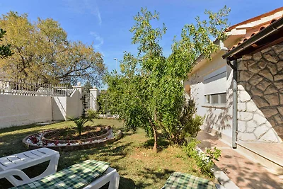 Ferienhaus mit Klimaanlage und Terrasse