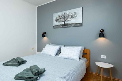 Ferienhaus mit Pool, Pavillon und