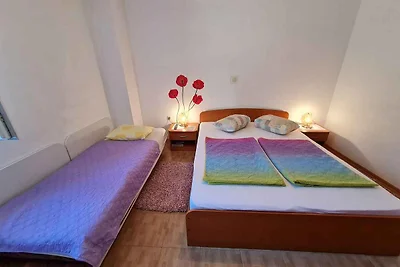 Ferienwohnung Mit Klimaanlage und Terrasse