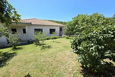 Ferienwohnung mit Montagepool und Grill