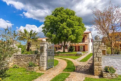 Ferienwohnung mit grossem überdachtem Balkon