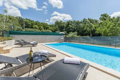 Villa mit Klimaanlage und Pool
