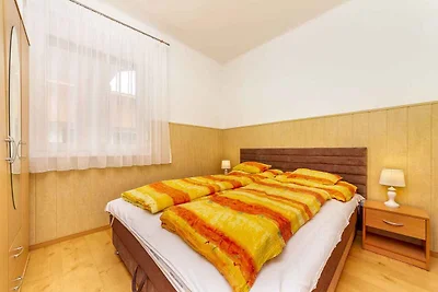 Ferienhaus mit Aussenpool und mit grossem