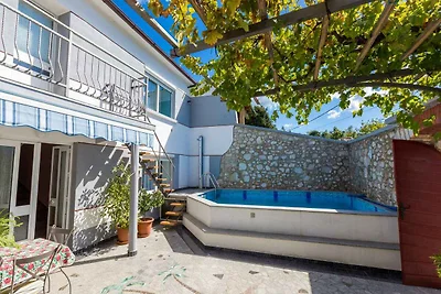 FerienHaus mit Pool und Grill