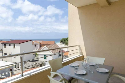 Ferienwohnung mit Klimaanlage und Balkon