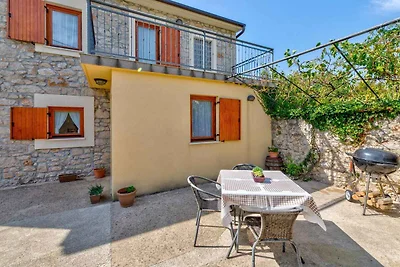 Ferienhaus mit Pool und Klimaanlage