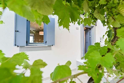 Villa mit Meerblick, Wellnessbereich und Pool