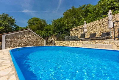 Vakantiehuis Ontspannende vakantie Bribir