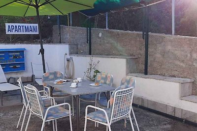 Ferienwohnung mit Terrasse und Grill, am Meer