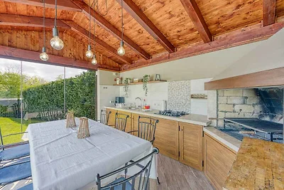 Villa mit Swimmingpool, Sauna, Whirlpool und