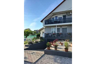 Ferienwohnung mit grossem Garten