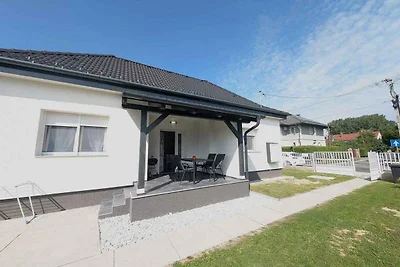 Ferienhaus im Ortszentrum mit Klimaanlage und