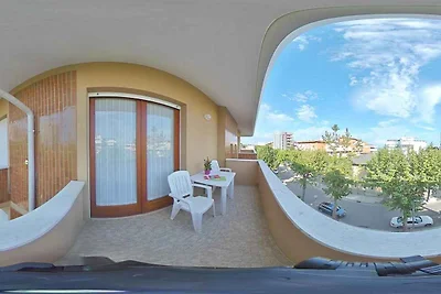 Ferienwohnung mit Klimaanlage und Balkon