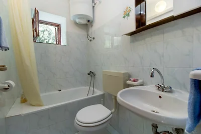 Gemütliche Ferienwohnung Lela mit Meerblick a