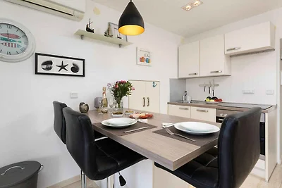 Ferienwohnung für 3 Personen, WLAN, Klimaanla