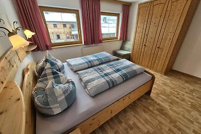 Ferienhaus mit Balkon und Garten