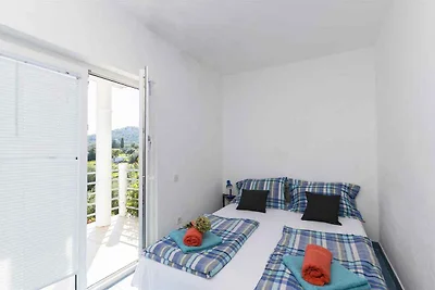 Ferienwohnung mit Balkon und Grill