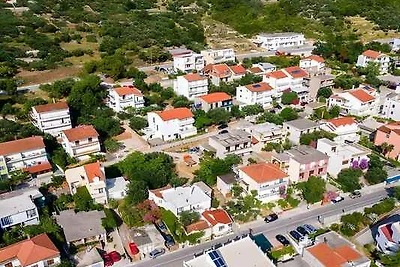 Ferienwohnung mit Klimaanlage und Balkon