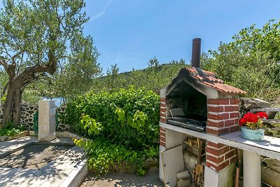 Ferienwohnung mit Garten und Klimaanlage