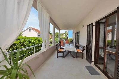Ferienwohnung mit Balkon und Grill
