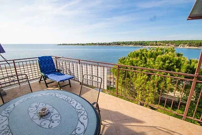 Ferienwohnung Lovely Apartment Bencic with Ba