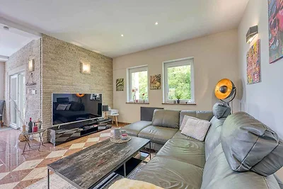 Villa mit eigenem Pool und Garten